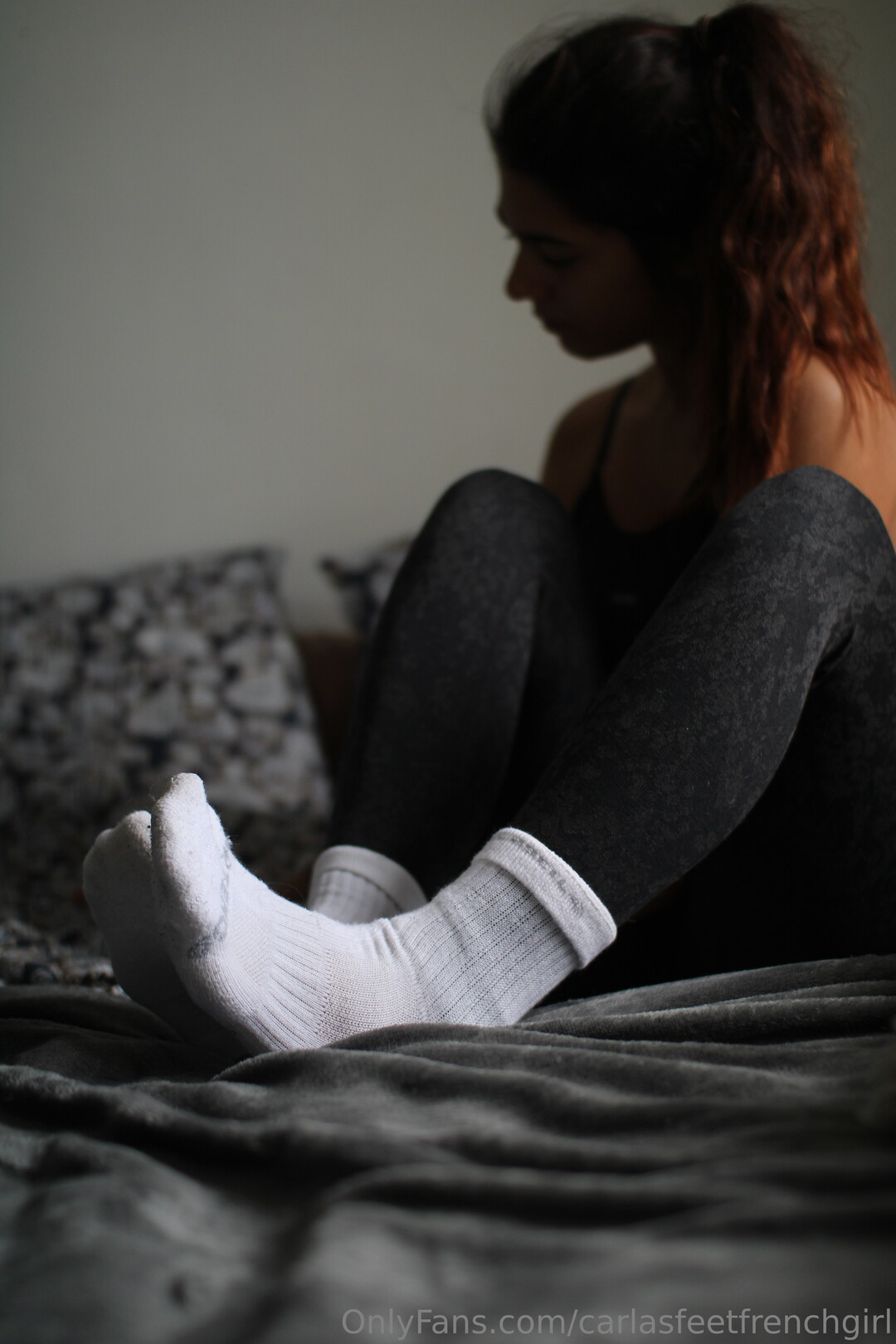 Carlasfeetfrenchgirl top model picture