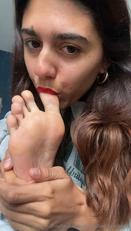 Carlasfeetfrenchgirl top profile image