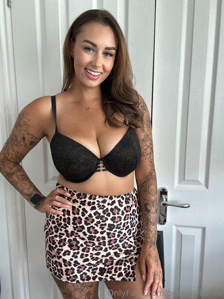 Bustybelle Xx model hot photos