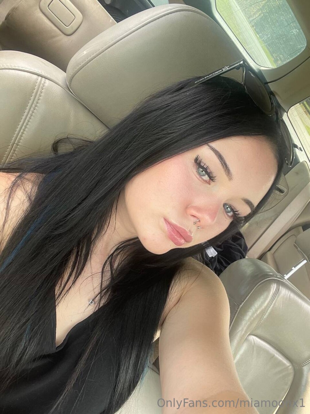 Miamoonx1 star adult pictures