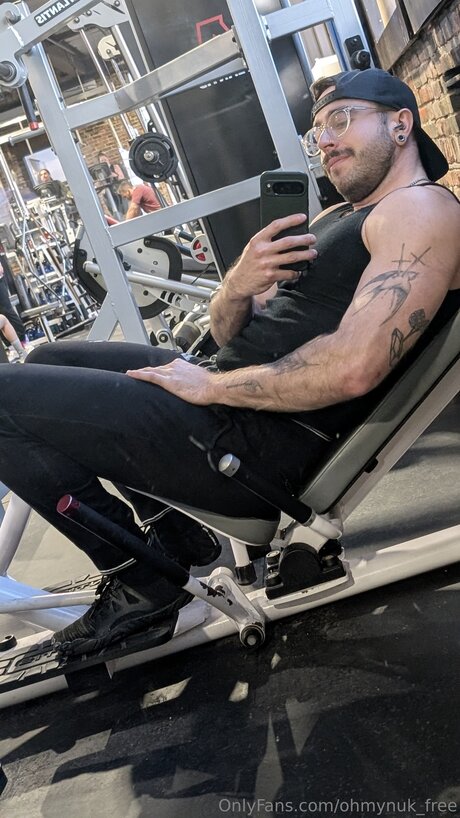 Ohmynuk Free naked actress archive