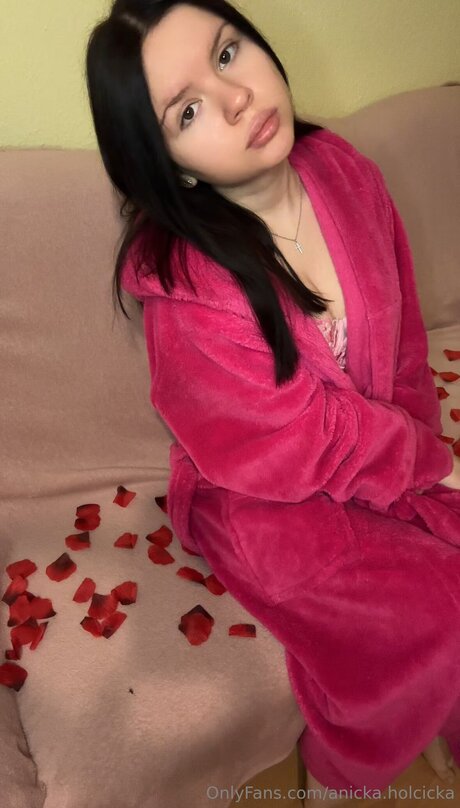 Anicka Holcicka star sexy pictures