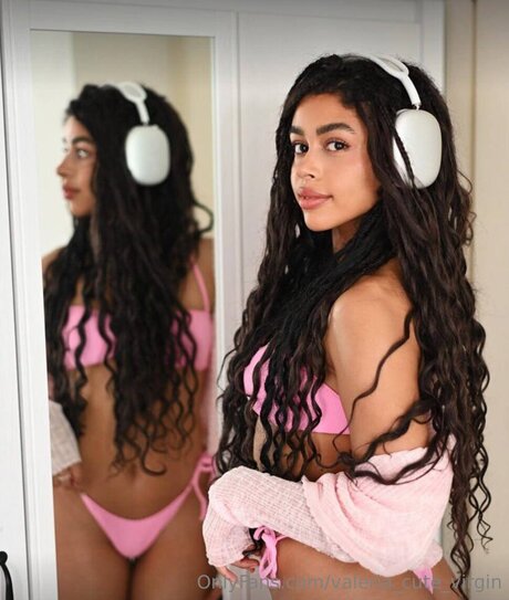 Valeria Cute Virgin high quality pornstar img