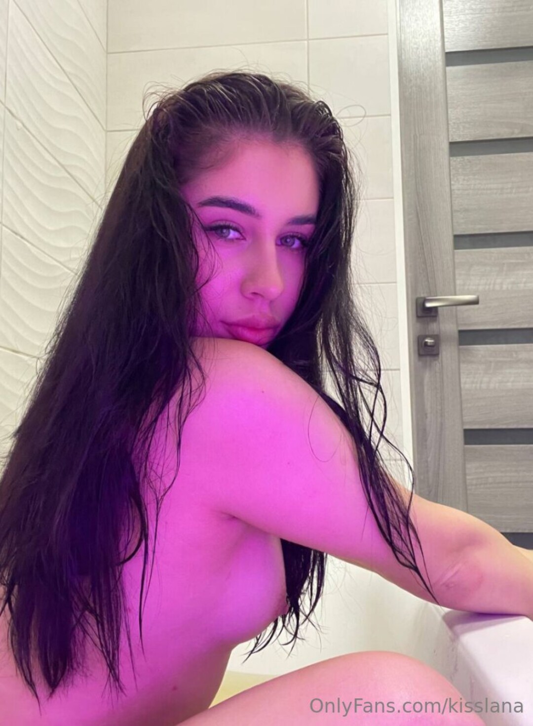 Kisslana top profile image