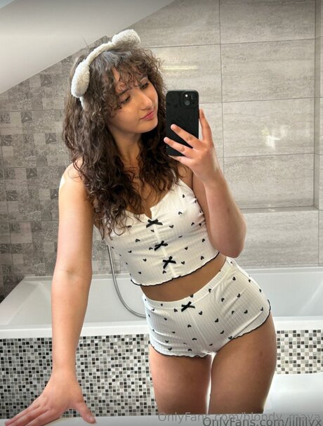 Blondy Maya model free picture