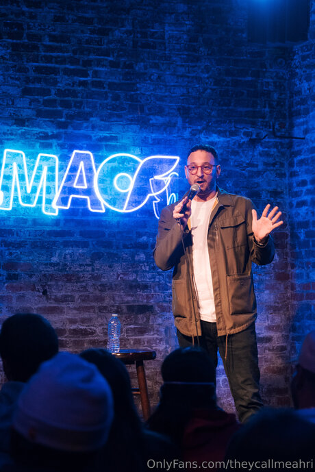 Theycallmeahri pretty model photo