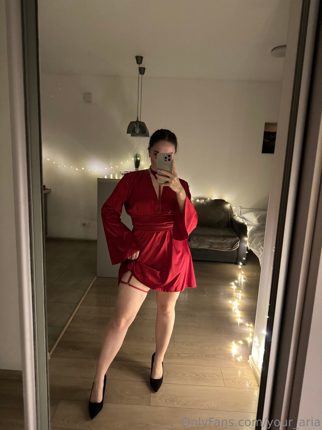 Your Aria sexy model pic