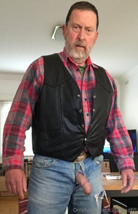 Cigardad65 model image