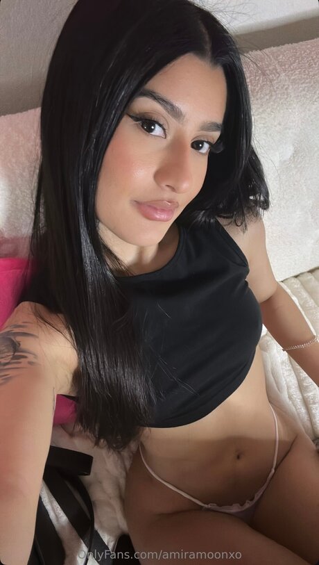 Amiramoonxo model xxx photo