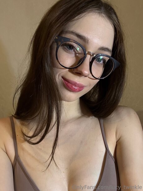 Lucy Twinkle pornstar xxx archive