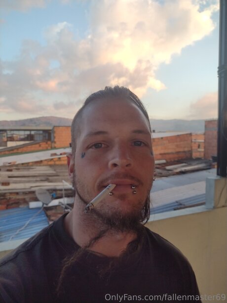 Fallenmaster69 model pornographic pics