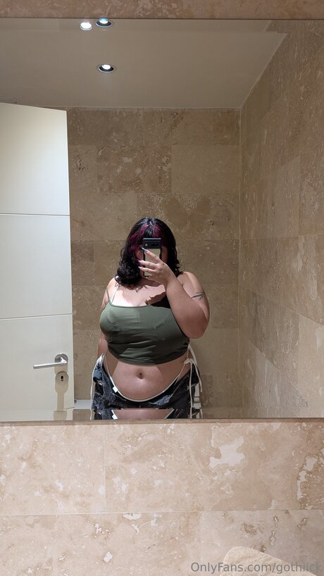 naked yoga onlyfans erotic pic