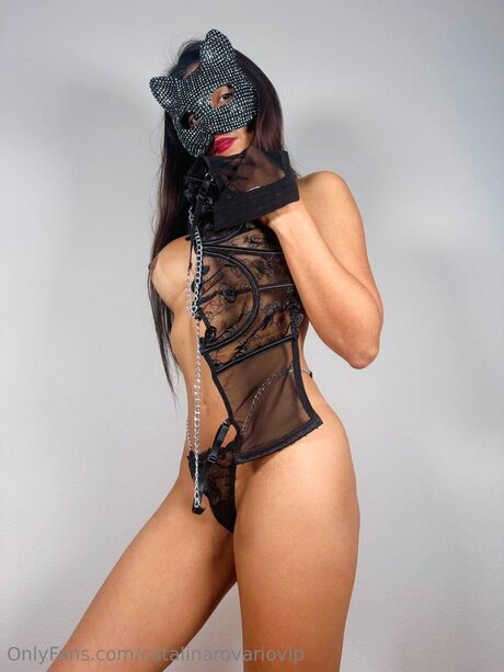 Catalinarovariovip model hot photo