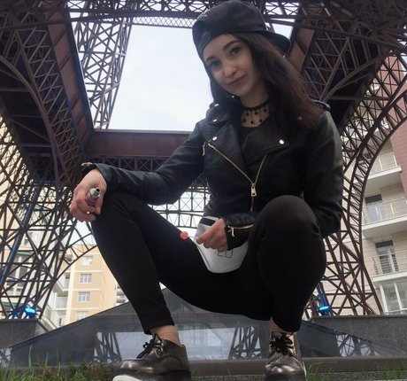 Ganja Babe beautiful model pictures