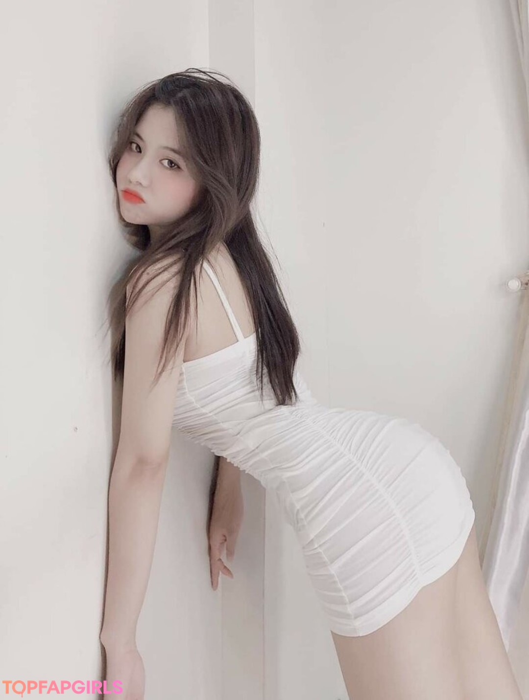 YiYi pornstar exclusive img