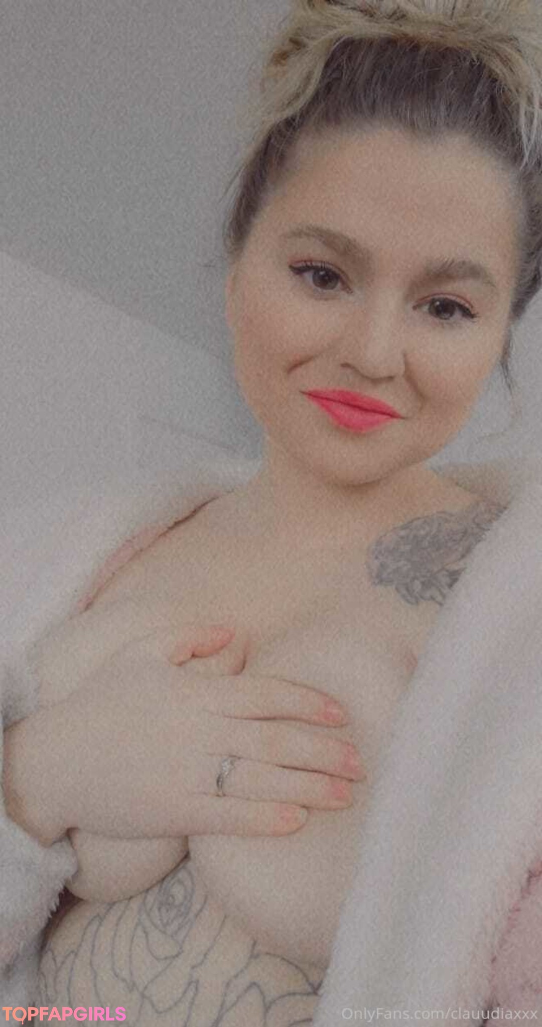Claudia Lussier nude model photo