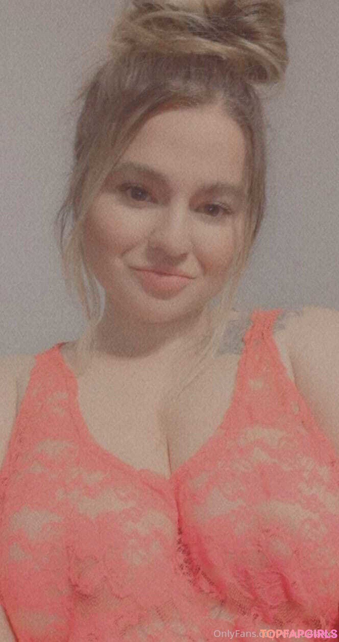 Claudia Lussier star pornographic pic