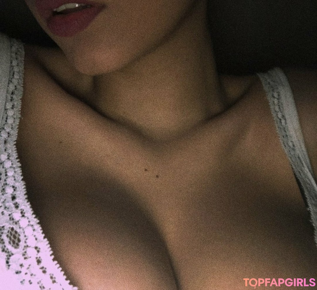 beautiful blonde onlyfans nice pictures