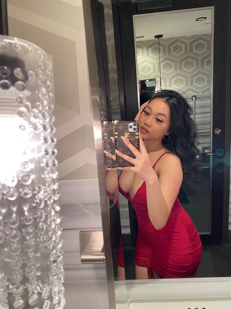 Adorenhi beautiful pornstar gallery