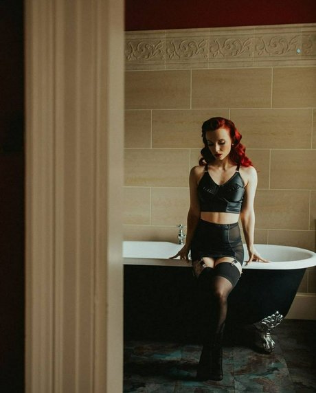 _Pun Queen model galleries