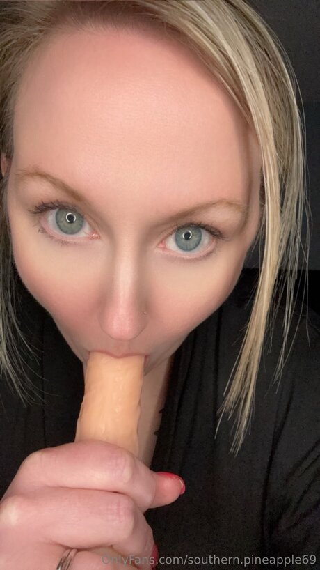 Southern Pineapple69 model nudes img