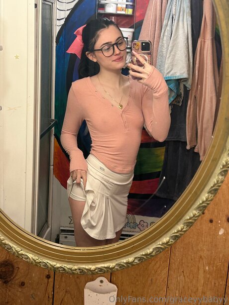 Graceyybabyy star erotic picture