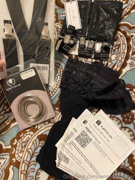 Lenore Leander model art pictures