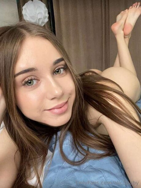 Alic3baby free pornstar image