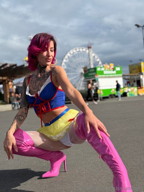 black female onlyfans art nude img