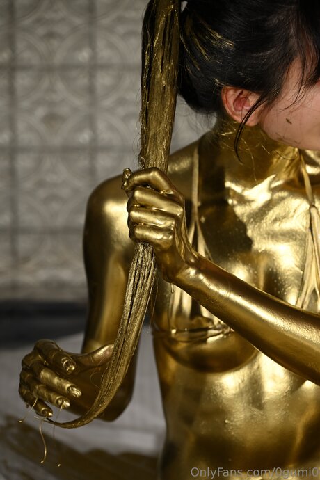 0gumi0 nude actress gallery