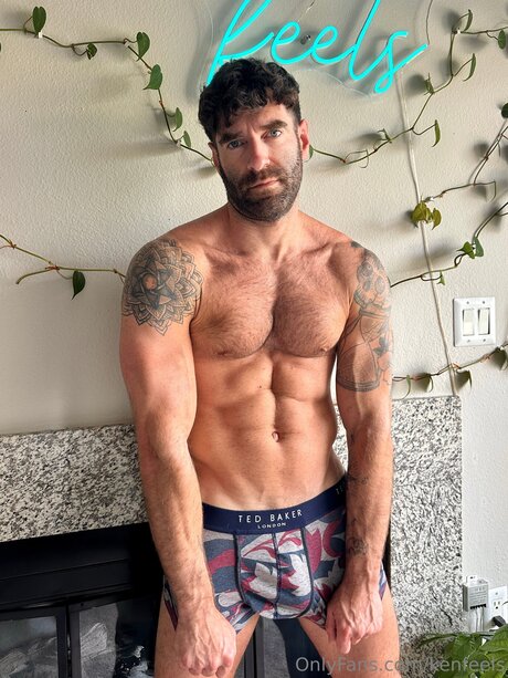 Kenfeels sexy pornstar photo