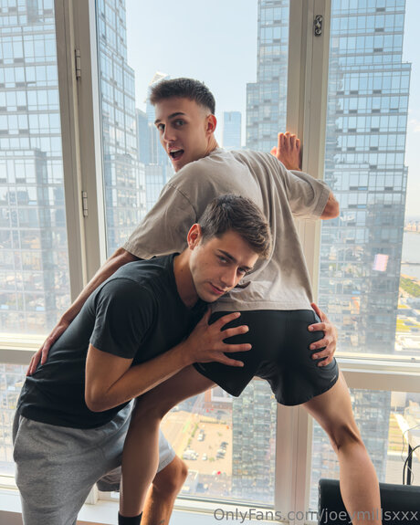 Joeymillsxxx adult actress image