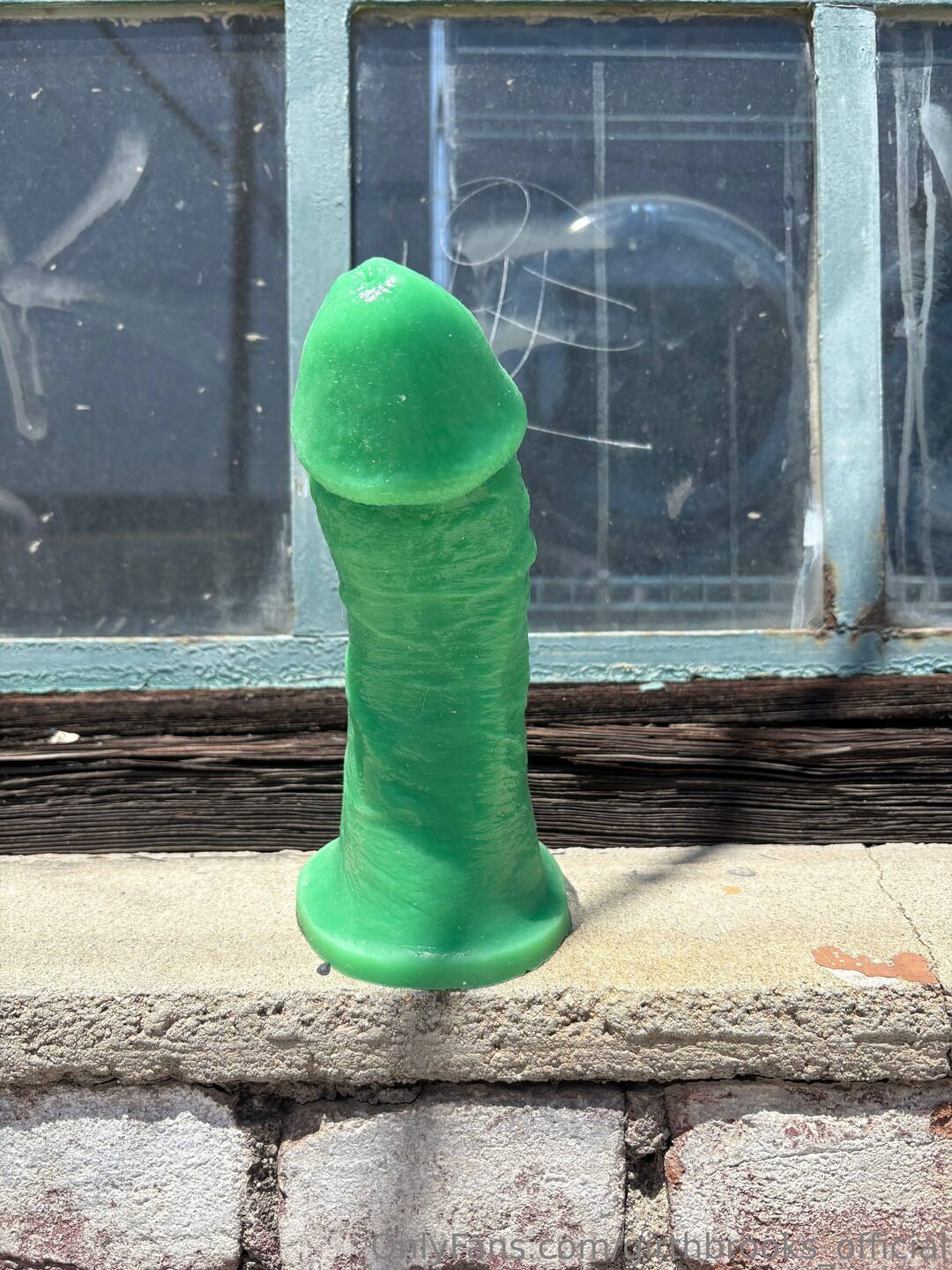 Girthbrooks Official pretty pornstar pictures