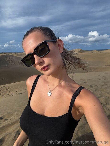 Laurasommaruga hot model photos