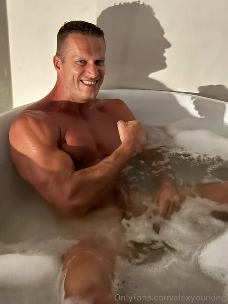 Alexyourking hot model pic