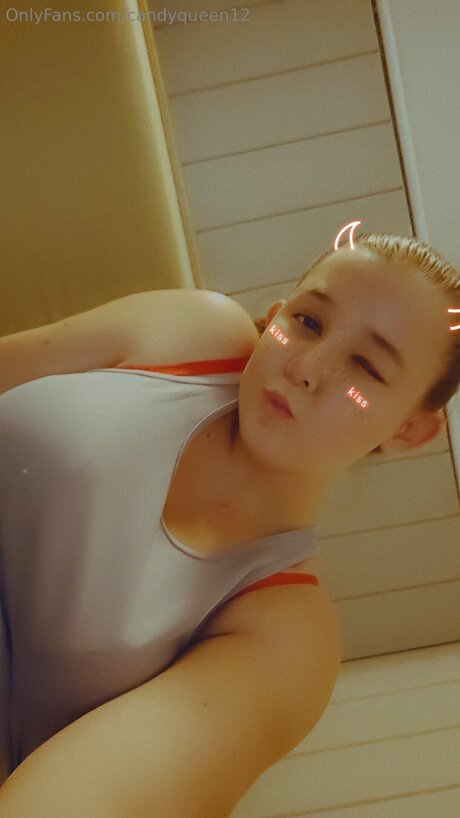 Candyqueen12 star naked pictures