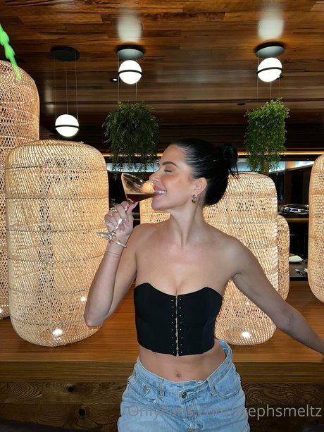 Stephanie Smeltz star exclusive photo