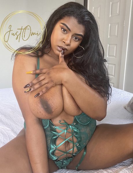 _Omi Stark star perfect photos