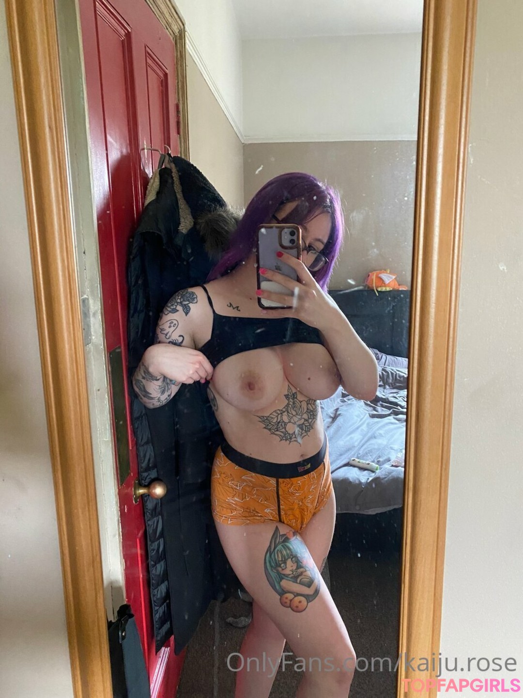 emo slut onlyfans pornographic image