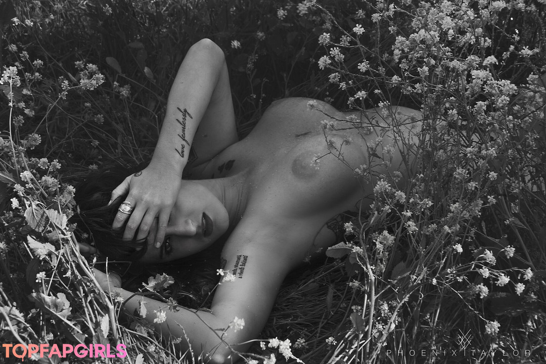 Tana Lea model nice pic