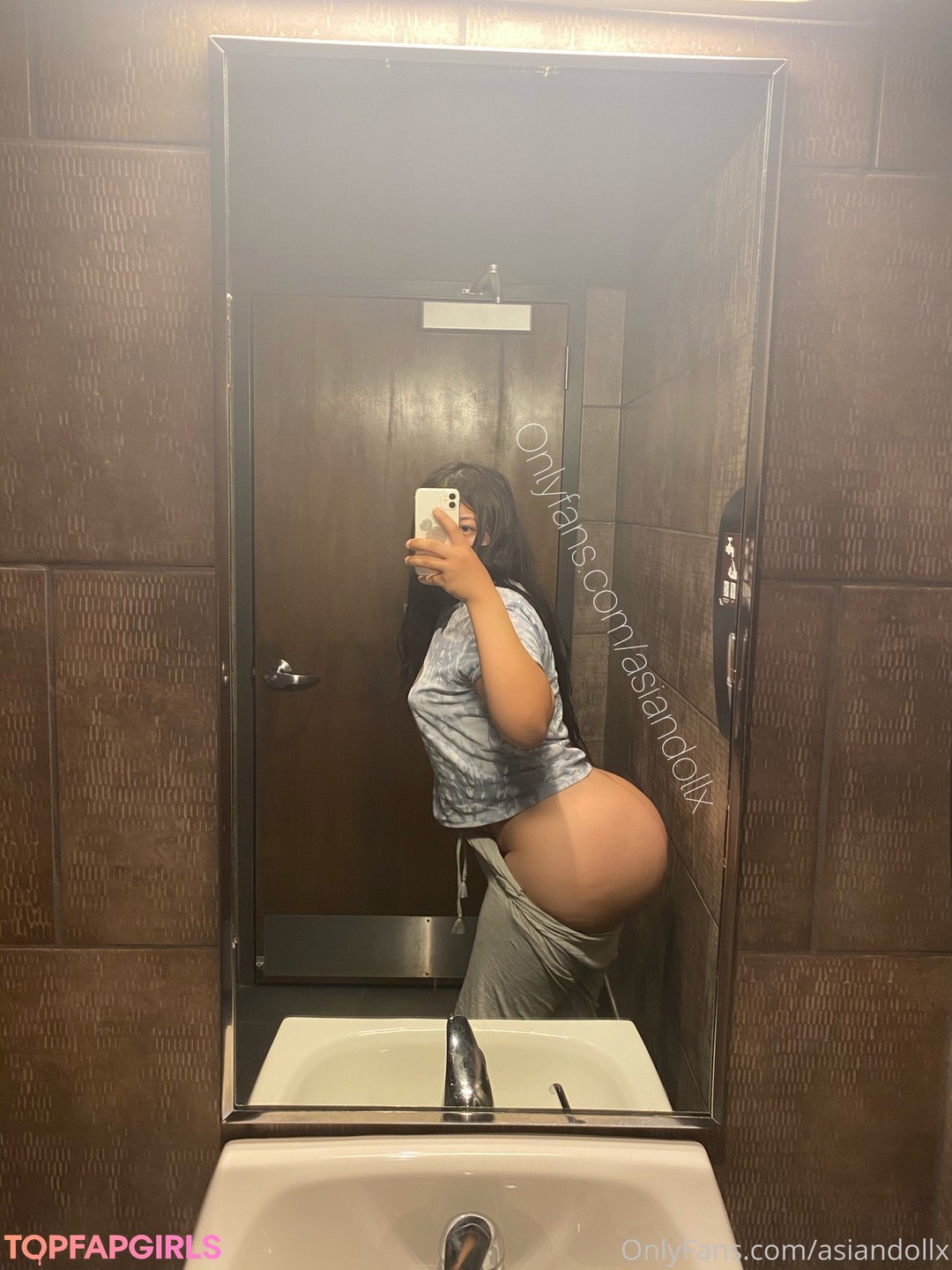 Asiandollx star porn photo