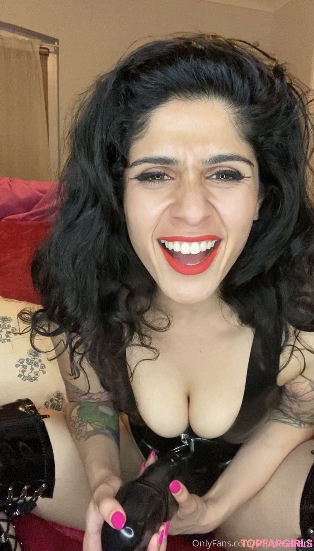 Mistress Sophia Sahara hot actress pic