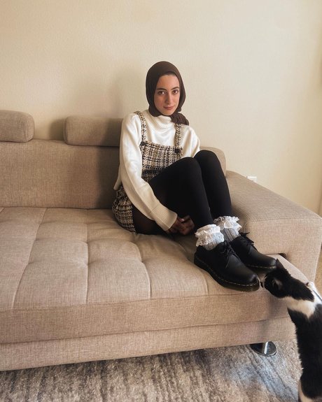 black hair milf onlyfans free pics