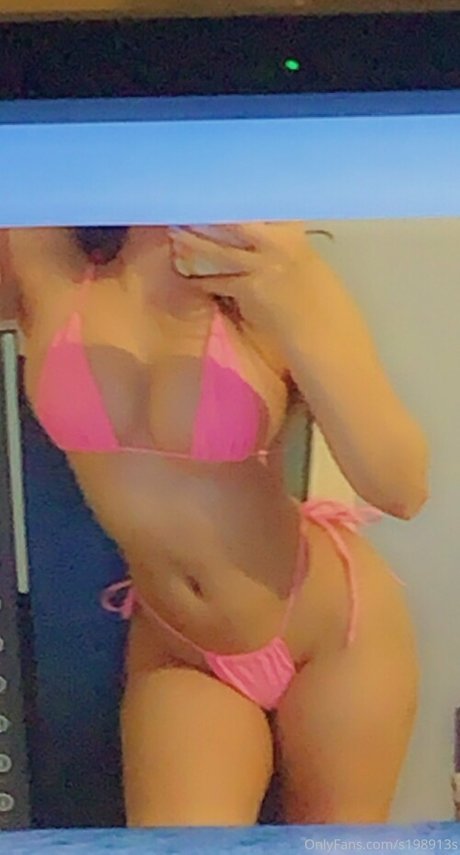 Pervygff adult model img