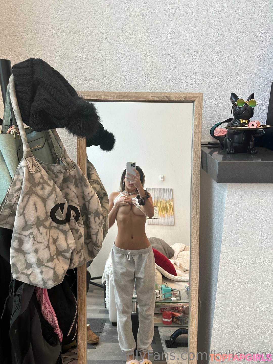 milf pregnant onlyfans naked image