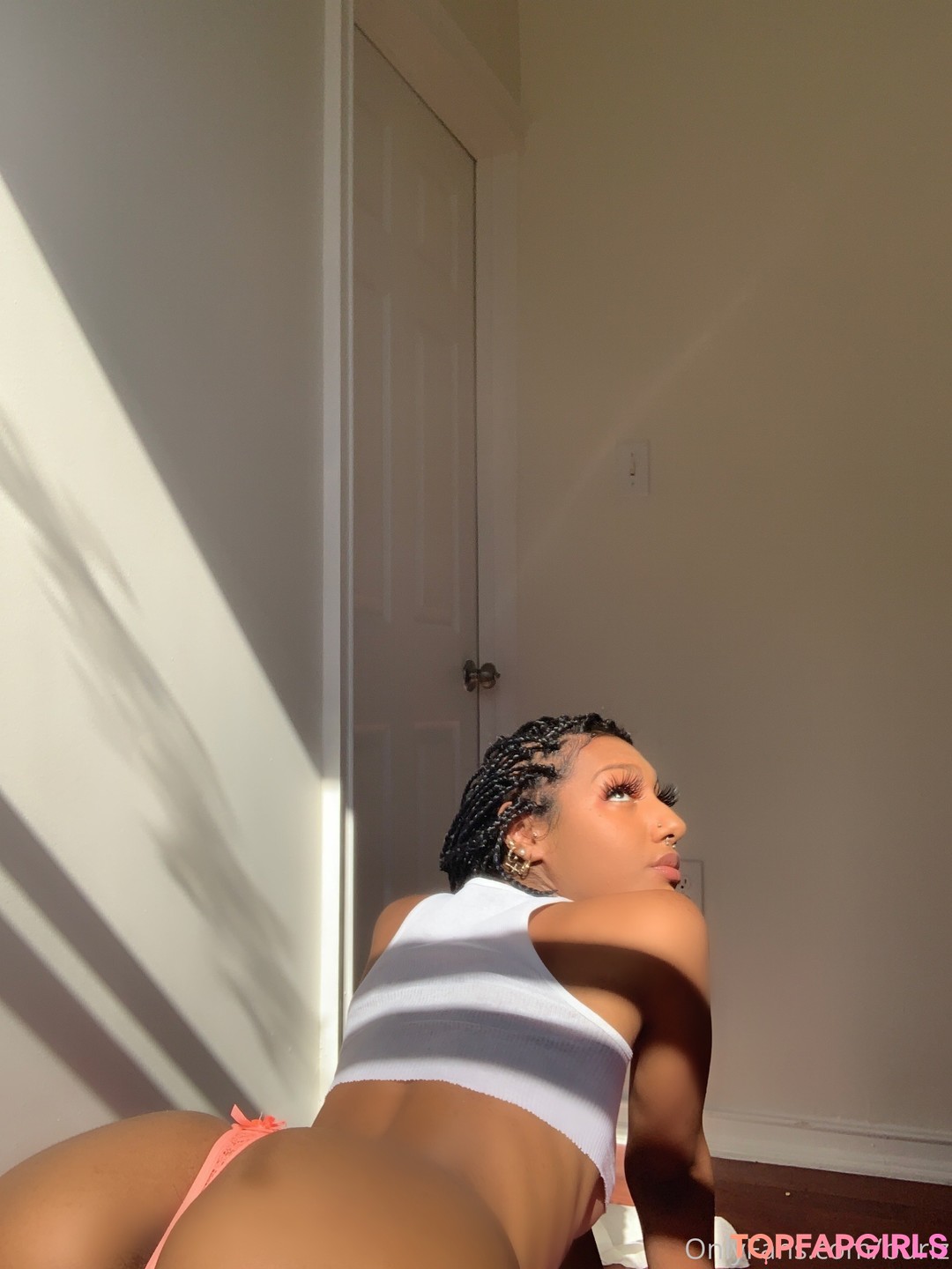 Biggburlz erotic actress img