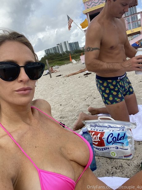 Bonnie Clyde_ star nudes pic