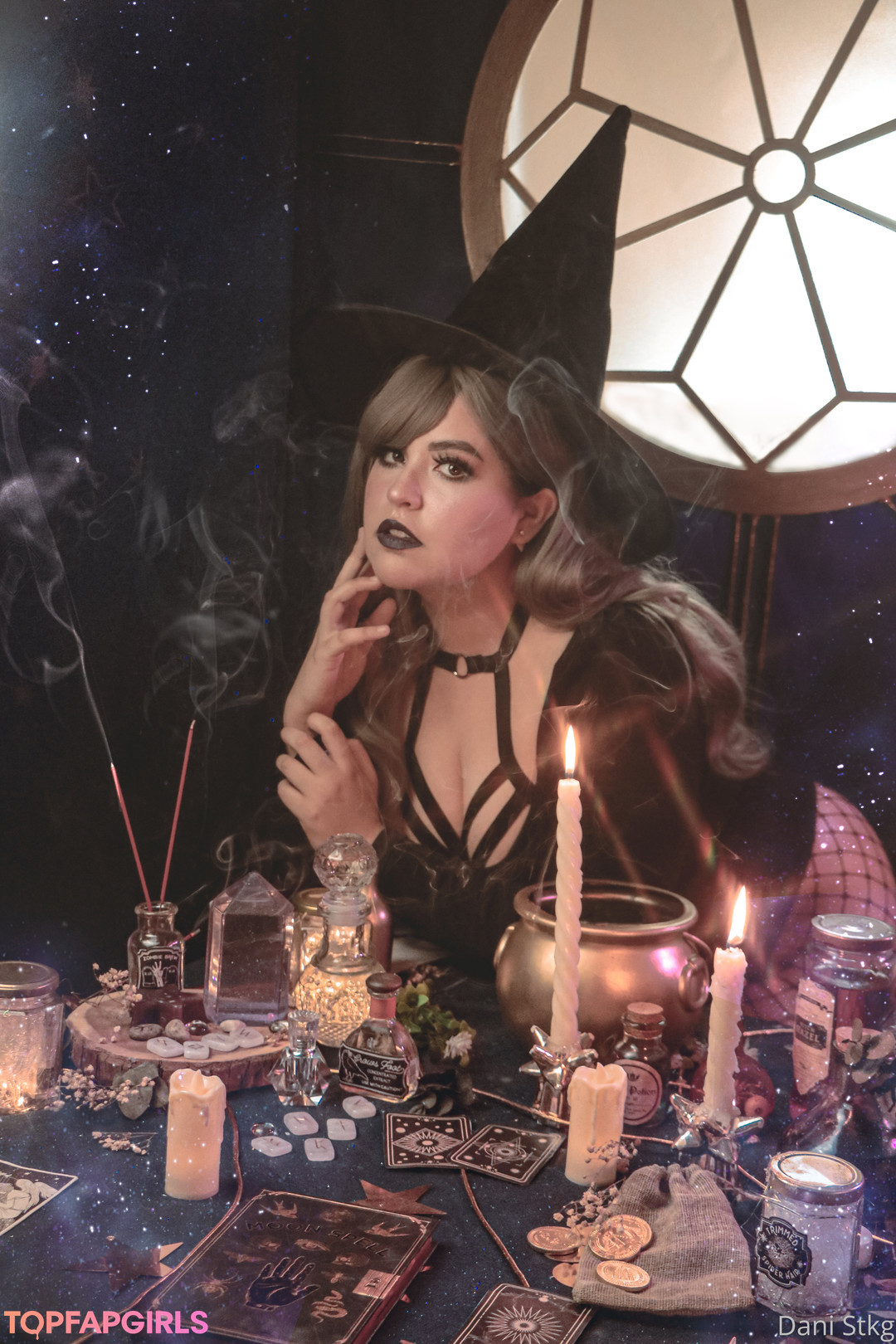 Dani Stocking model img
