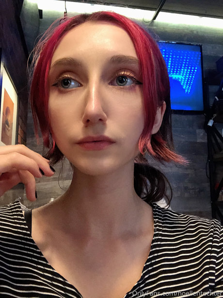 Roxane_ pornstar high quality pics