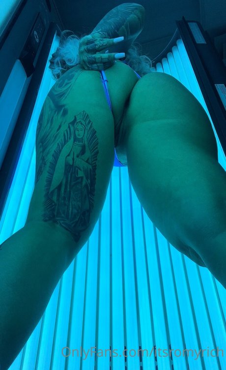 Avidekielle_ star erotic gallery